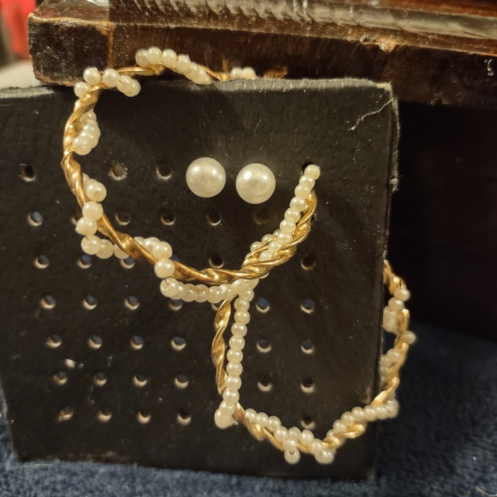 Jewelry Accessory Bundle - Picture 2 of 12